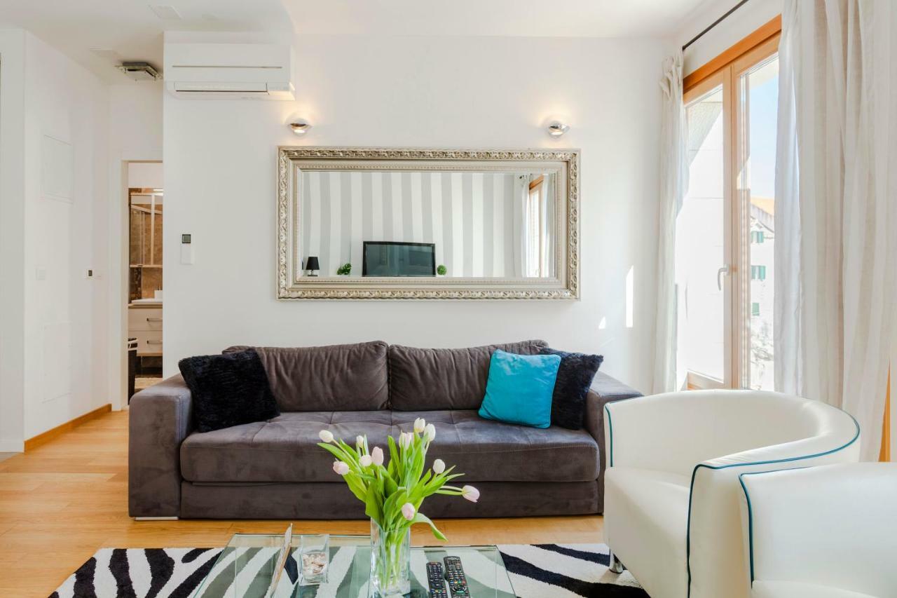 New Luxury Apartment Nives On Seaside Split Eksteriør bilde